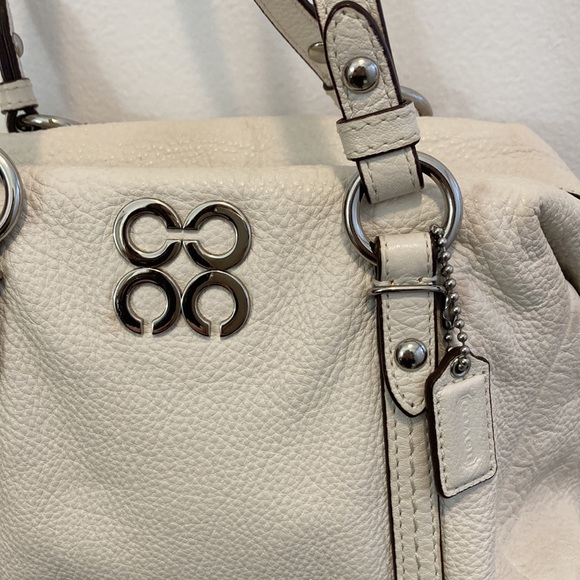 COACH Small Julia White Pebbled Leather 4C Logo Satchel - Picture 2 of 9